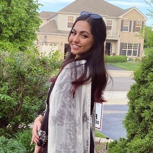 Meet your Posher, Alina